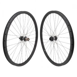 WHL PR 29 622x27 OR8 BOLT CARBON 29mm TBLS DISC BK 32 OR8 MT1110 ELITE 8-11sCAS 6B 15mm 12mm SP SEAL BK 142mm SAPIM RACE 2.0/1.8 BK